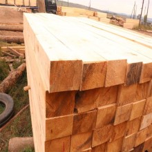 重慶建筑木方廠家 樟子松、白松口料木方條 多種規(guī)格可做